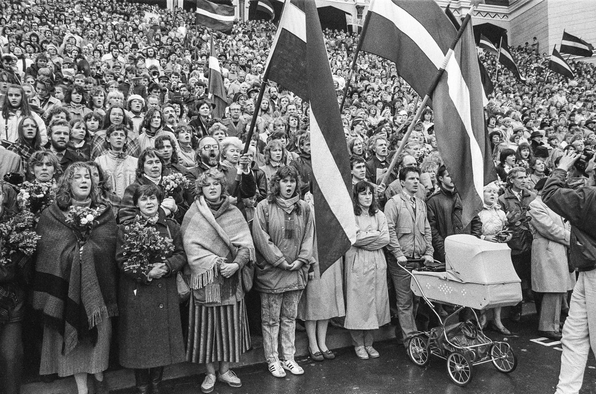 LettlandinDE's tweet photo. Die #Freiheit ist von unschätzbarem Wert. Das wissen wir wie kaum eine andere Nation. Heute begeht #Lettland 30 Jahre nach der Wiedererlangung der Unabhängigkeit und es ist eine bemerkenswerte Reise gewesen – (1/2) https://t.co/BsiKwIbqhu