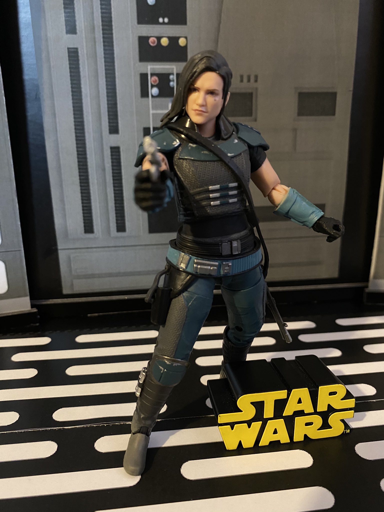 雷電 Firespray 31 Sur Twitter Starwarsday Maythe4thbewithyou スターウォーズの日 フォースと共にあらんことを 共にあれ ブラックシリーズ オモ写 キャラ デューンの首のジョイントが2箇所あるのブラスターの構えポーズをカッコ良く出来る T
