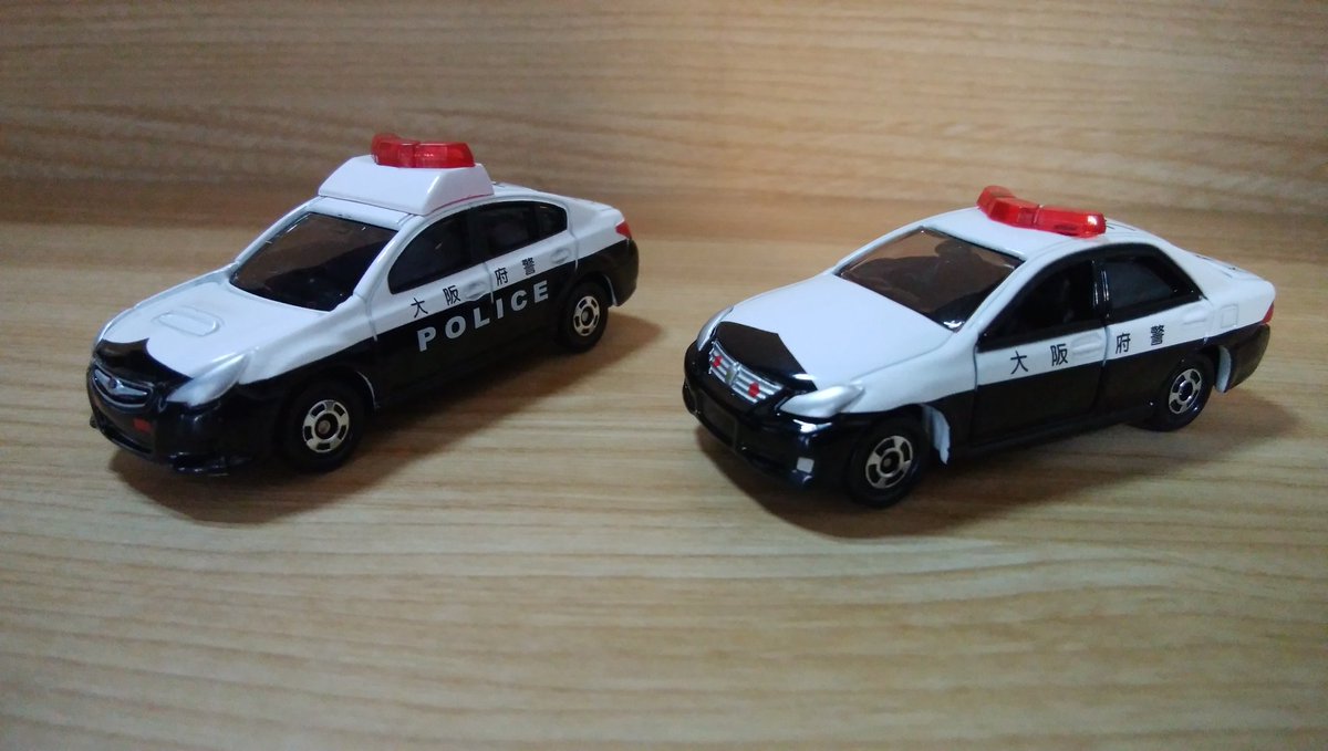 Pcマン 第一弾0系クラウンパトカーに続き 最近出た 大阪府警トミカ第二弾レガシィパトカー 今までトミカで出たレガシィ パトカーに比べ昇降機の位置がちょっと後ろになっているのが残念 Pcマン 第一弾0系クラウンパトカーに続き 最近出た 大阪府警トミカ第二弾レガシィパトカー 今までトミカで出たレガシィ パトカーに比べ昇降機の位置がちょっと後ろになっているのが残念