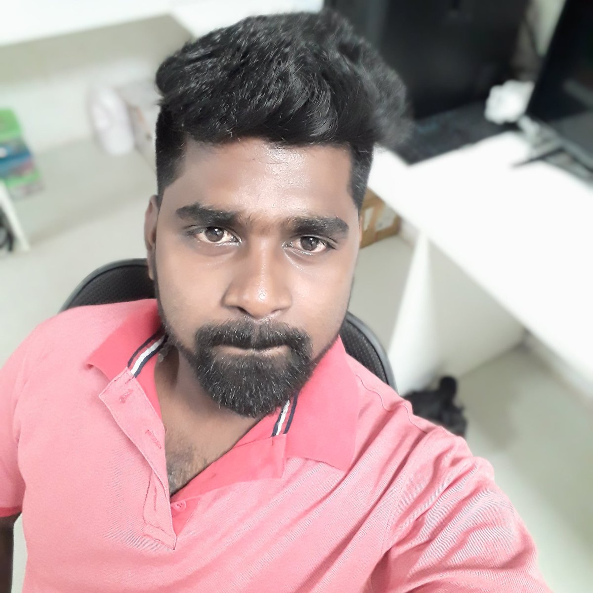 ನೀನಿರದೆ ಜೊತೆಯಾಗಿ
ನೊಂದಿಹೆನು ಬದುಕಿನಲಿ.
ಸಾಕಷ್ಟು ನೋವನಿಟ್ಟು
ಸಾಸಿವೆಯಷ್ಟು ಪ್ರೀತಿ ಕೊಟ್ಟು
ನೂರೆಂಟು ಆಸೆಗಳನ್ನ ಬಚ್ಚಿಟ್ಟು
ನೋವೆಂದುಕೈ ಚಾಚಿದಾಗ 
ಸಮಾಧಾನಿಸಲು ಬಾರದಷ್ಟು
ದೂರ ಹೋಗಿರುವೆ.
ಕಲ್ಪನೆಯಲ್ಲಿ ಕನಸಿನೊಂದಿಗೆ
ಬದುಕುತ್ತಿದ್ದ ನನಗೆ
ನೋವಿನ ಕಣ್ಣೀರಿನೊಂದಿಗೆ
ಬದುಕಲು ಬಿಟ್ಟು ನೀ
ಹೋಗಿದ್ದಾದರು ಎಲ್ಲಿಗೆ.
ಪ್ರೀತಿ ನೀ ಏಕೆ ಹೀಗೆ