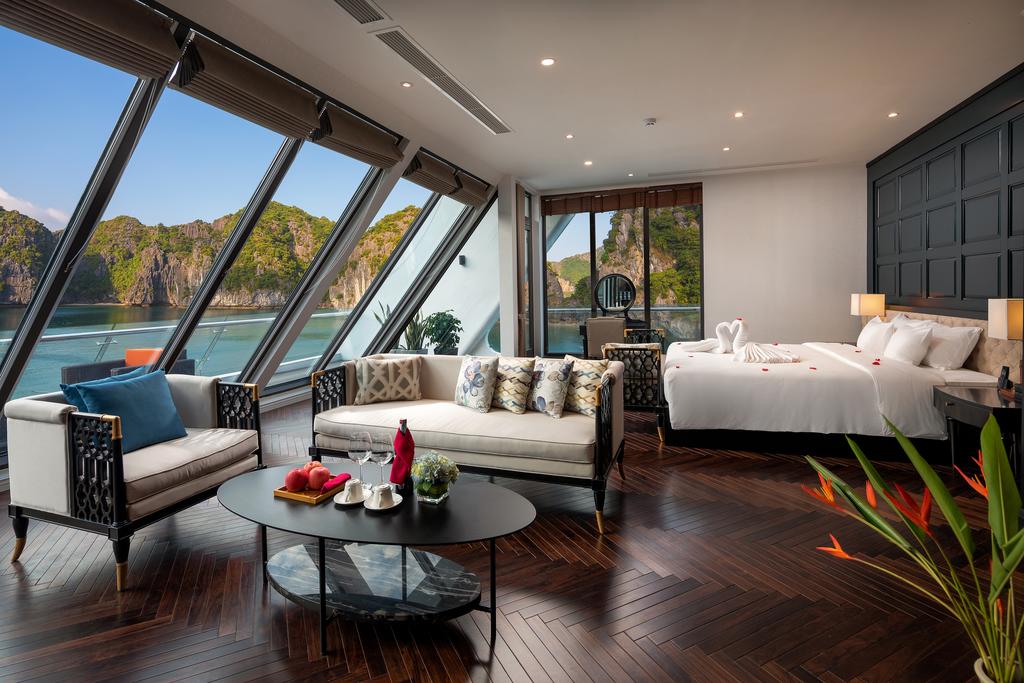 azotours's tweet photo. The other sale shock after Covid19 
Price ONLY: 125$PP (Original price: 299 USD) 
Cruise: STELLAR OF THE SEA 5* 
#Halongbay #Halong_cruise
#Vietnam #Vietnam_tours
#Best_cruises_in_Halongbay_2020
#Halong_best_cruises #Halong_best_tours
#Stellar_of_the_sea #lanhacruises #lanhabay https://t.co/fjN1P2RUIa