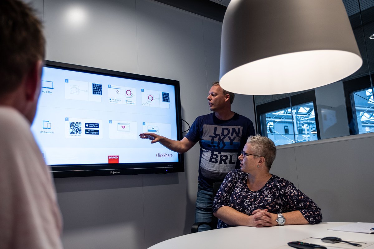Gemeente_Lwd's tweet photo. Wij hebben een #vacature voor een manager Publieke Dienstverlening. Als manager stuur je verschillende teams aan. Solliciteren kan t/m 17-05. Info: https://t.co/fMKTC5gh6N https://t.co/DKO1Z20ZnN