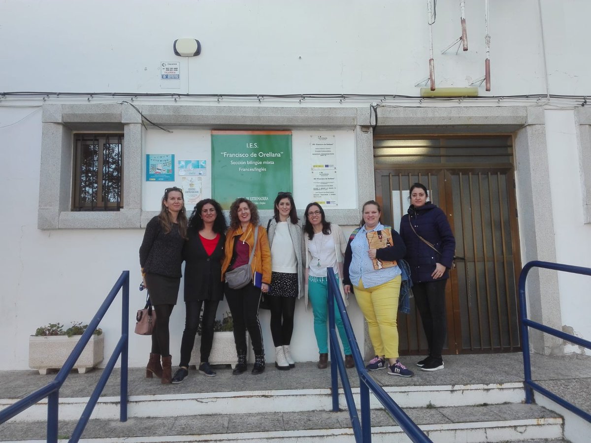 IESGyGMonteh's tweet photo. 2ª visita global. 10-11 marzo

Los docentes del I.E.S. Francisco de Orellana nos reciben con deseo de compartir buenas prácticas. ¡Deseando aprender más y mejor!
#muévete2020
@cprplasencia 
@InnovacionForm
@IES_FcoOrellana https://t.co/Ka5DKUARVS
