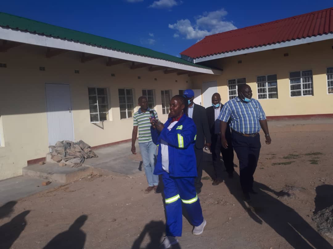 MutokoRural's tweet photo. On her first visit to Mutoko, the newly appointed Provincial Education Director, Mrs Ncube toured Chitora Primary School and applauded Mutoko RDC for utilizing devolution funds through building state of the art classroom blocks. @mutoko_youth @PeterSigauke1 #education_is_key https://t.co/ANWsa8ax1I