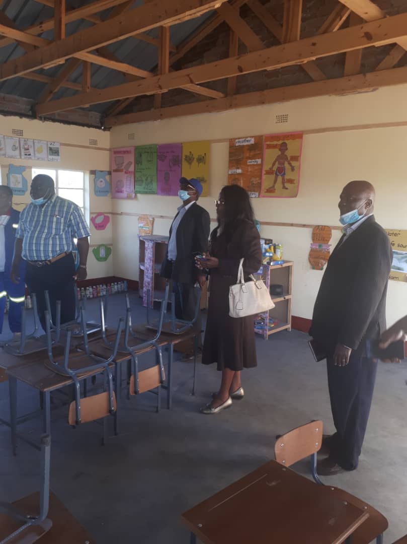MutokoRural's tweet photo. On her first visit to Mutoko, the newly appointed Provincial Education Director, Mrs Ncube toured Chitora Primary School and applauded Mutoko RDC for utilizing devolution funds through building state of the art classroom blocks. @mutoko_youth @PeterSigauke1 #education_is_key https://t.co/ANWsa8ax1I