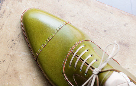 VanillaScott's tweet photo. I aspire to make enough money to own these TYE Shoemaker calfskin Oxfords. Like olives for your feet. Gorgeous! #TYEShoemaker #JapaneseFootwear https://t.co/6WTn6x9Mj8
