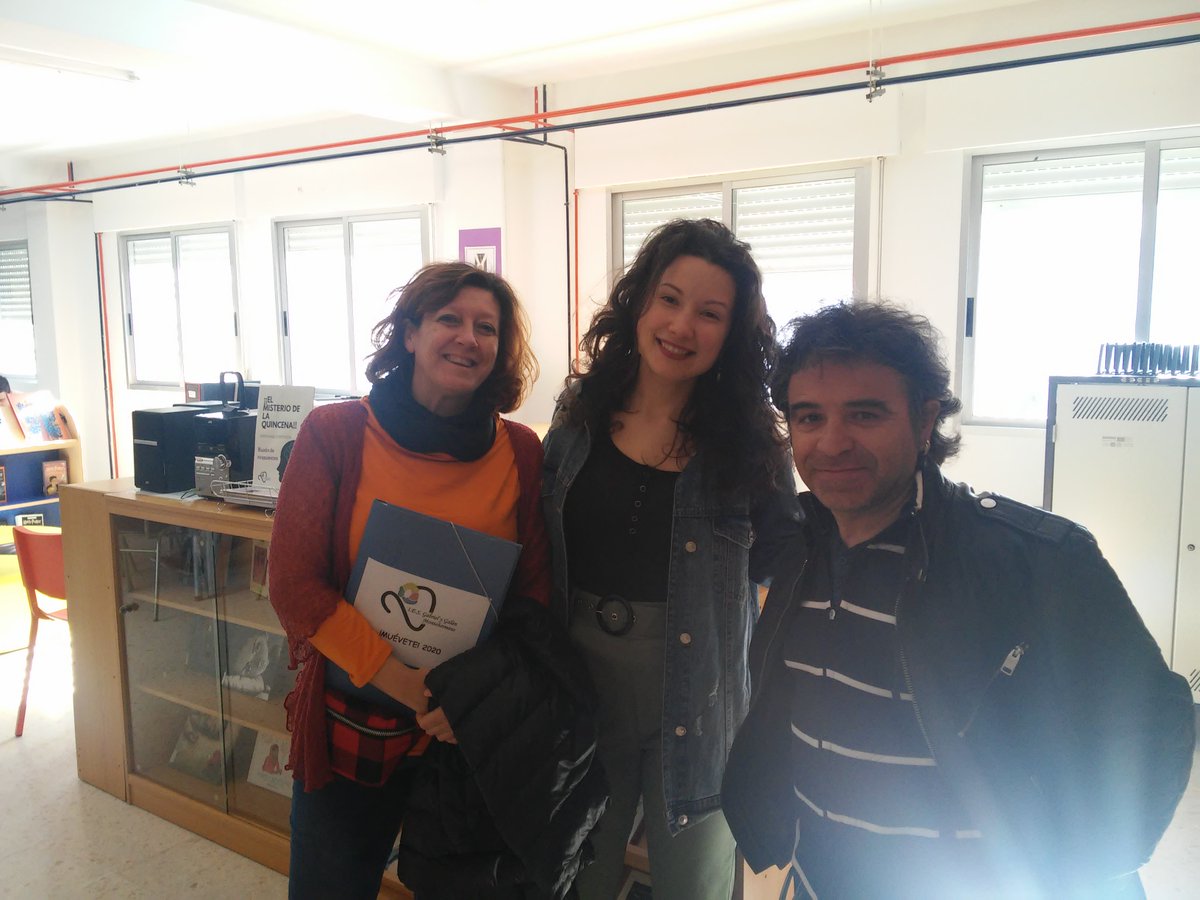 IESGyGMonteh's tweet photo. 2ª visita global. 10-11 marzo

Compartimos con nuestros compañeros la gestión y dinamización de la biblioteca como recurso educativo.
#muévete2020
@cprplasencia 
@InnovacionForm https://t.co/ff6FCfQW3p