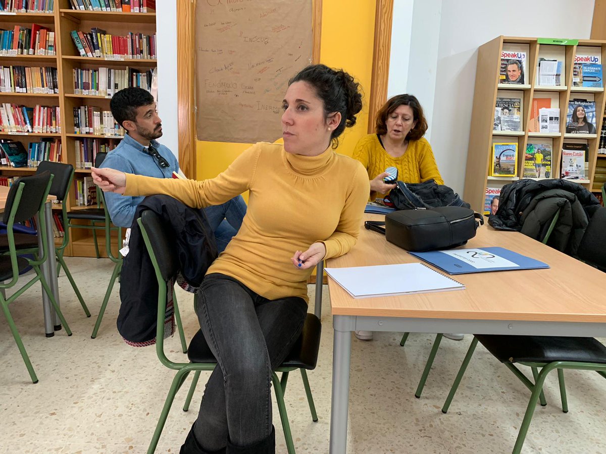 IESGyGMonteh's tweet photo. 2ª visita global. 10-11 marzo

Compartimos con nuestros compañeros la gestión y dinamización de la biblioteca como recurso educativo.
#muévete2020
@cprplasencia 
@InnovacionForm https://t.co/ff6FCfQW3p