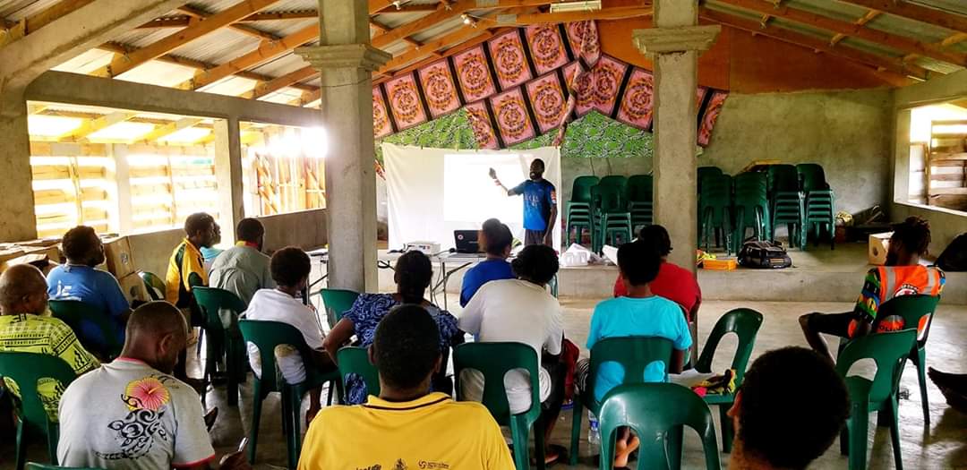 cglorentzen's tweet photo. 15 new Emergency Response Volunteers have completed their training and are ready for fieldwork in #TCHarold 🌀 damaged Vanuatu 🆘

Disaster response requires:

✔️Upholding @ifrc principles 
✔️Key protocols/procedures
✔️Transparent reporting
✔️HARD WORK 

#keepclapping 👏 https://t.co/frHrfBsHRQ