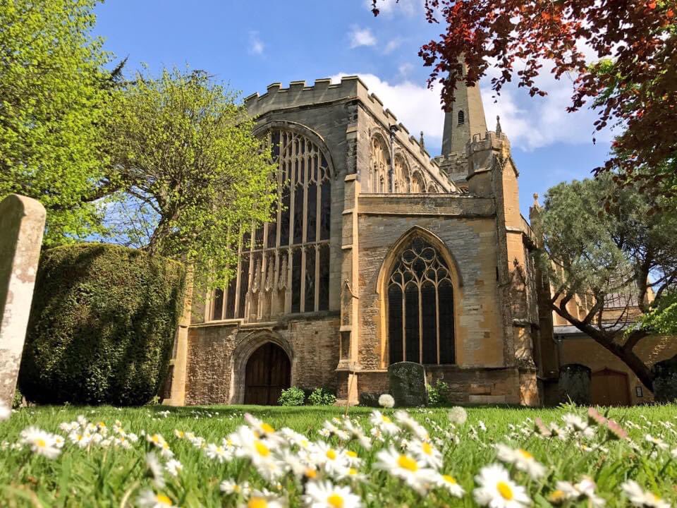 ATOwarwickshire's tweet photo. Where will you go to enjoy wonderful Warwickshire once it’s once more safe to do so? On our list is Holy Trinity Church in Stratford-upon-Avon.

"We love it.. you will too", Mette ♡ 

Click here for our latest experiences in the Warwickshire: https://t.co/TKCxP8be6Z #PlanAVisit https://t.co/eALIQ59AHU