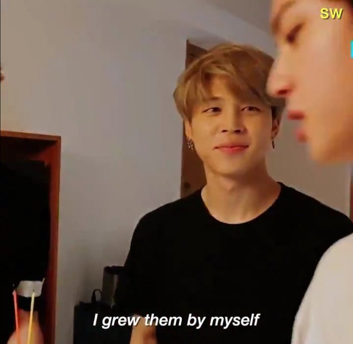 biohazardfem's tweet photo. @swarriahk_ Noooooo the way jimin looked at him😭 https://t.co/nmEjGutpPI