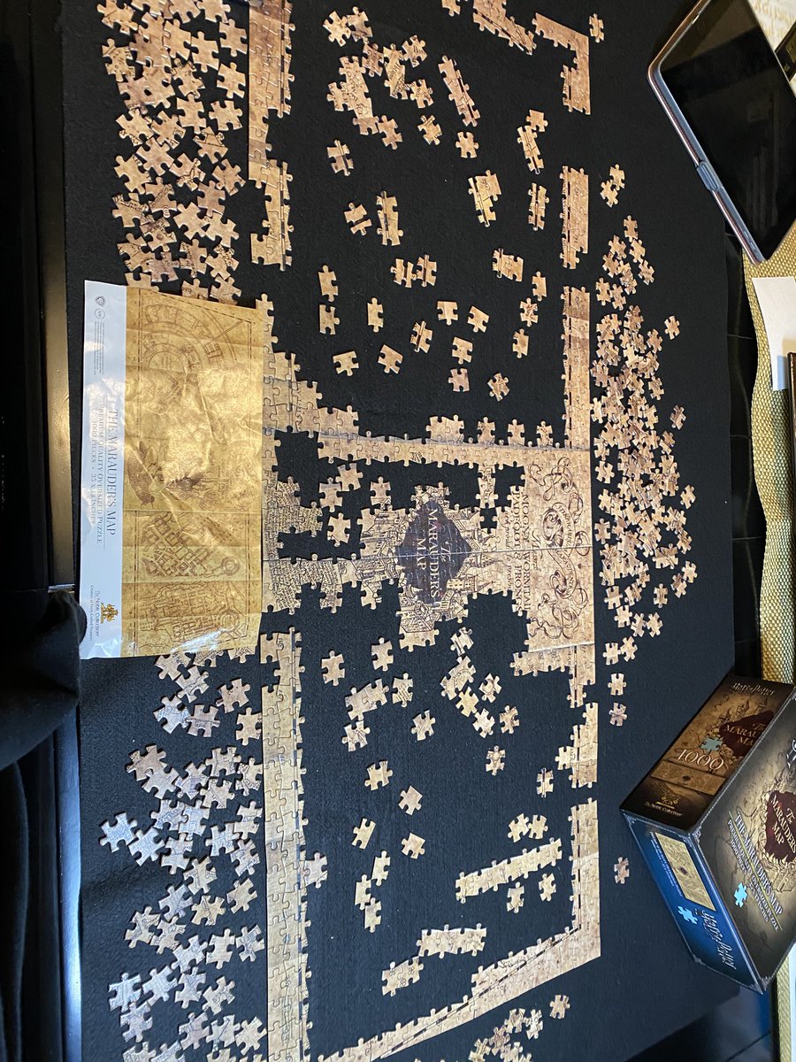 BookLover00's tweet photo. @Vegalteno @ltmphd #TheMaraudersMap https://t.co/BGaDqZuzo1