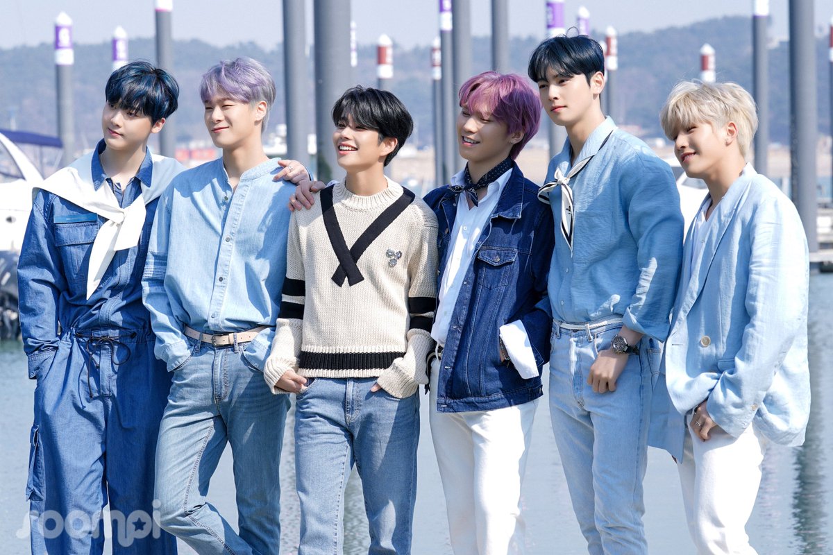 soompi's tweet photo. EXCLUSIVE: #ASTRO Answers Your Questions About "Knock" Comeback, Their Lifestyles, And Recent Interests
https://t.co/mPFC5x9A5c https://t.co/SbEKnA11le