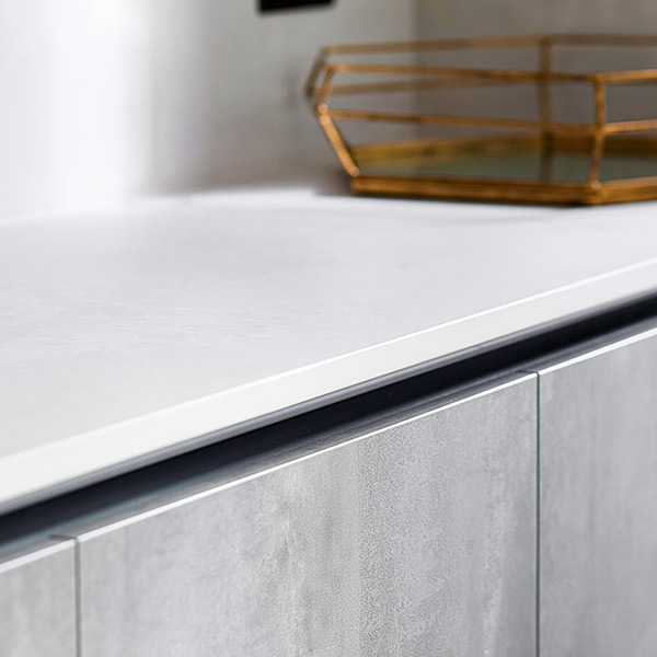 layerstone's tweet photo. Quartz kitchen worktops supplied, fabricated and fitted within 7 days!
Contact us today for a FREE and simple Quote
Call: 020 8144 2442
Whatsapp: 07796 629 573
Online Quote: https://t.co/yDMwzKJp6o

#ceasarstone #cloudburst 
#quartz #quartzworktops #kitchenworktops https://t.co/R7ch34n8Og