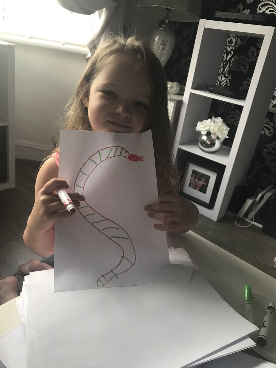Steph86266010's tweet photo. We decided to decorate the letter S @MissLyonsMLP @MrsTomkinsMLP we wrote the letter S and Darcey said “it looks like a snake mum” after turning her S into a snake we decided to make one and decorate it 🐍 #homelearning @MabLanePri 🌈💕🌈 https://t.co/axK6IbAZRS