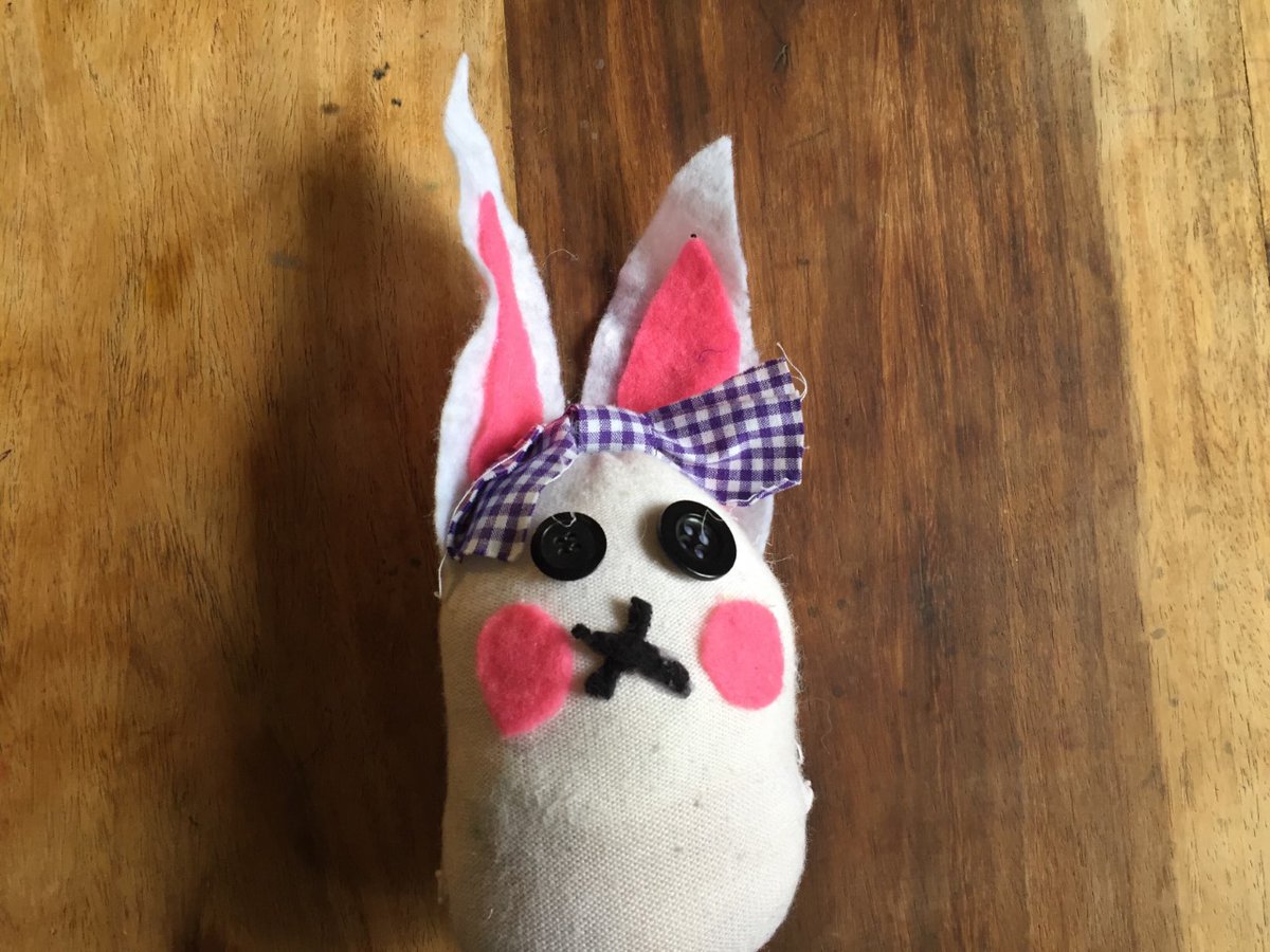 HiveShrewsbury's tweet photo. We've got another brilliant crafty #HiveHug activity for you and your little ones to get stuck into this week!

@Jamila_Artist guides us through making sock creatures using simple materials you can find at home 🧡

https://t.co/JVl4j6tpal #Shrewsbury #StayHomeStaySafe #Shropshire https://t.co/AoFvICP2zA