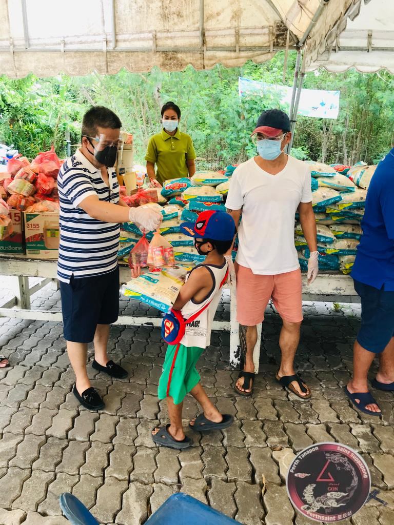 PerthSaint_XC's tweet photo. This public welfare activity has come to a successful end.Thanks all the fans who joined us.🐯🐉❤🖤

#PerthSaintSation 
#TRIGON https://t.co/4g2jUW5gCZ