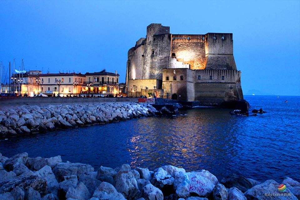 ItalianServ's tweet photo. 📢 📢 📢  SAVE THE DATE:  Sunday, 17th May, 2-4 (UK time) 🕑 Join the 'Naples Hidden Gems', a free virtual tour led by the one and only Raffaele from @Naples Grand Tour. We were supposed to be in Naples, and we will be: 🎰 🕑  Forget those boring tours: we are @ItalianServices. https://t.co/VHFd6zmphH