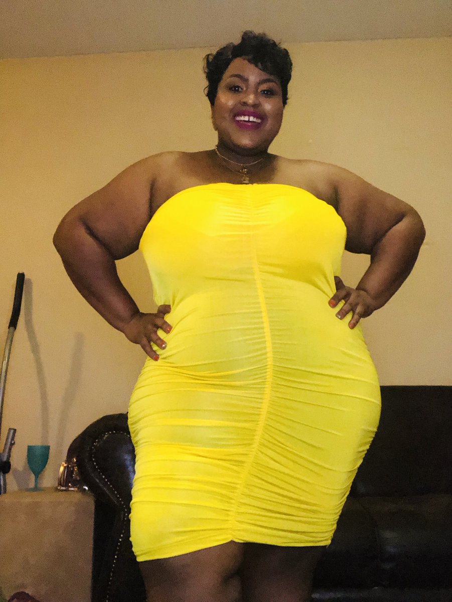 MoopeloaMS's tweet photo. The flag / The plus-size diva #VaalTwitter https://t.co/lUe5GdnoU0