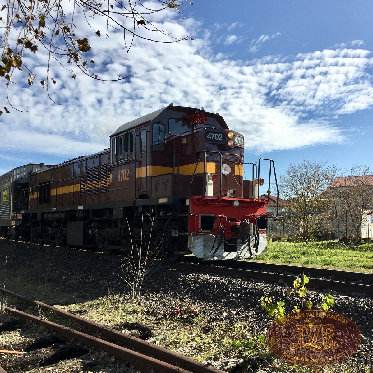 LVRailway's tweet photo. Our #locomotive #4702 on a #track testing #train at #Orange today. Our #rollingstock &amp; #volunteers remain busy despite #COVID-19 suspension of #heritage #train #operations.
See:
https://t.co/btoCSuKmtN

#lvr #rail #railway #history https://t.co/EtU7r7RxD3