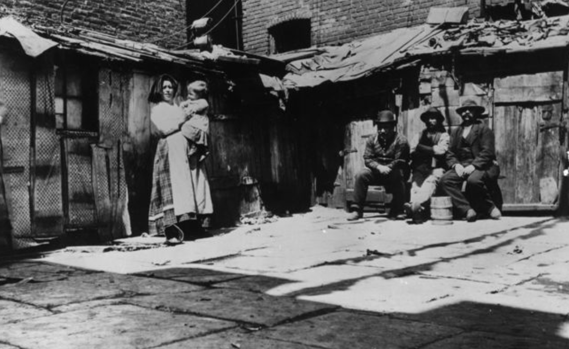 Finders_ie's tweet photo. RT @irishcentral Without a doubt, the #Irish and #Italians have had an interesting past in the #US >> https://t.co/TX0xVNSVEk #IrishAmerica #IrishItalian https://t.co/AYTQiCCrK6