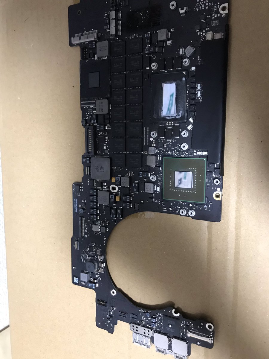 entafx's tweet image. GPUの持病っぽいので修理中
macbook pro retina 15inch