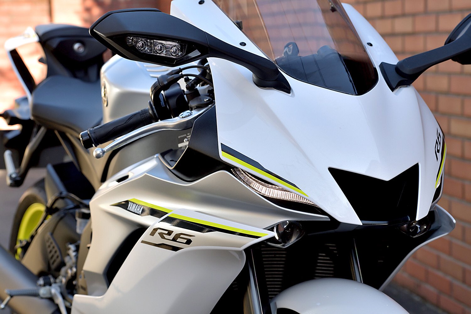 ヤマハ バイク 最強の妖 白面の者 のまなこを持つヤマハのバイクyzf R6 藤田和日郎 Ufujitakazuhiro 先生とヤマハyzf R6開発プロジェクトリーダーの対談をどうぞ T Co Ywznv0i9nb うしおととら 白面の者 Yzfr6 T Co Ugqzw5u12d