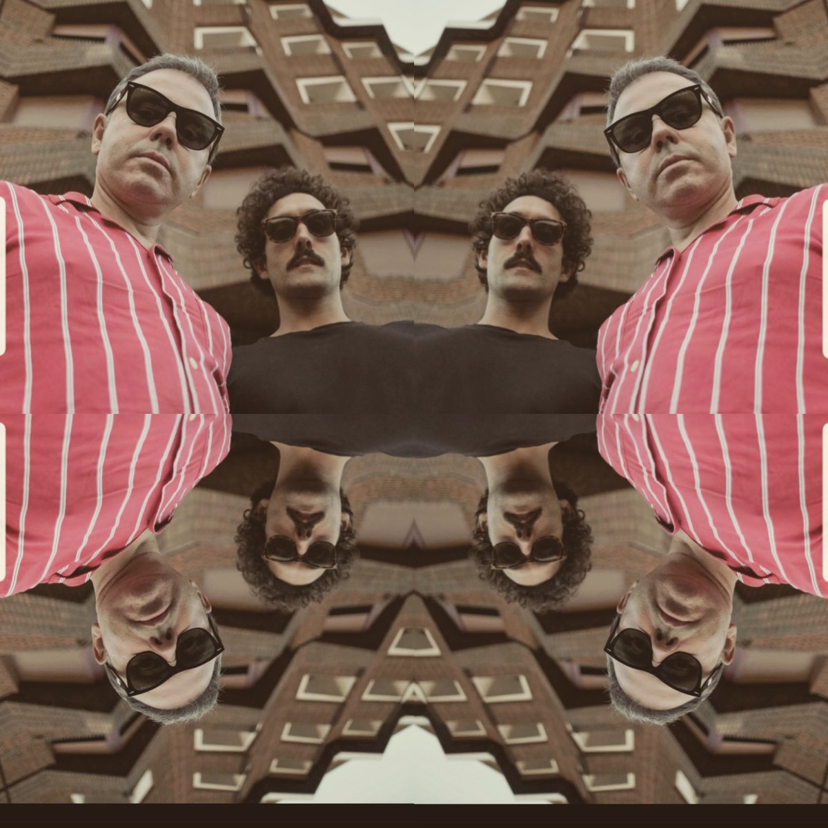 nosvemosen1fila's tweet photo. --> https://t.co/kfyRzYDl8o
“Never Stand If You Can Walk” es el nuevo #Video de #FirstGirlOnTheMoon (#FGOTM), el tándem #electro #postpunk formado por Juancar Parlange y Eneko Cepeda.
#emergentes #indie #rock #klaut #klas #synth #electronica #electroindie #MayThe4th #musica https://t.co/o0pSwP92Qr