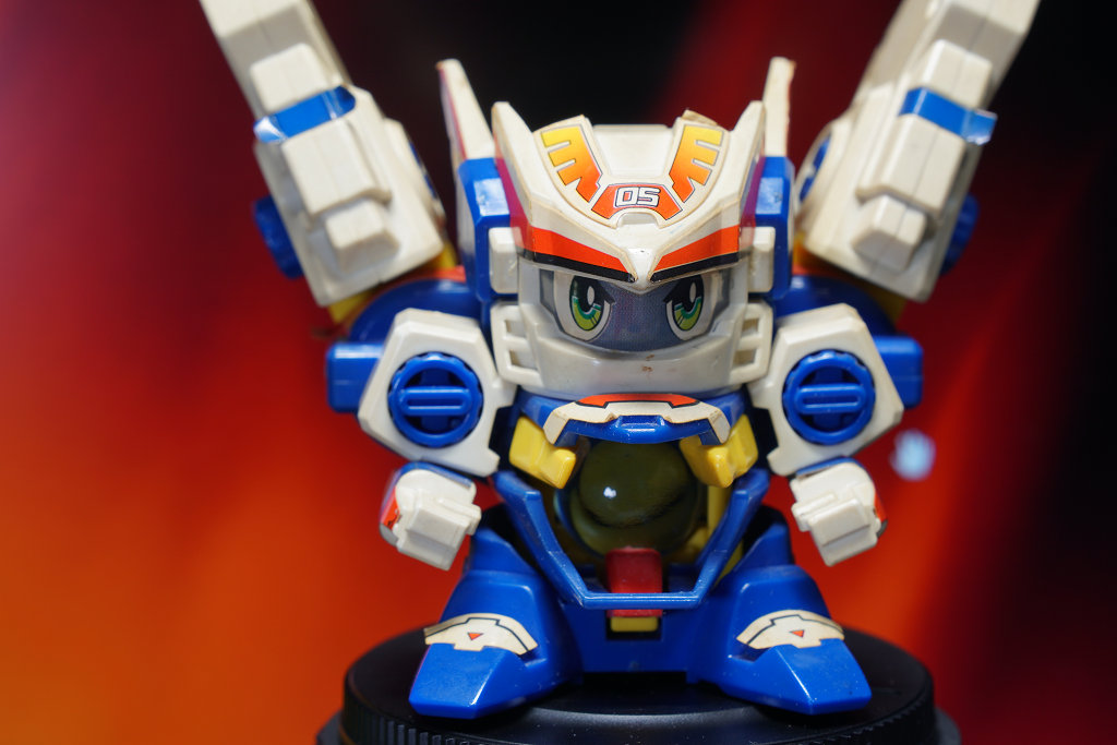 今賀俊 今日のスパビーはガーディアンフェニックス 羽がでっかいフェニックスシリーズ一番大きなビーダマン だ 肩の辺りの造形が好き 作るのが大変という事で完成品でも売られ始めたシリーズなのだ T Co 0nrtd8ooz6 Twitter