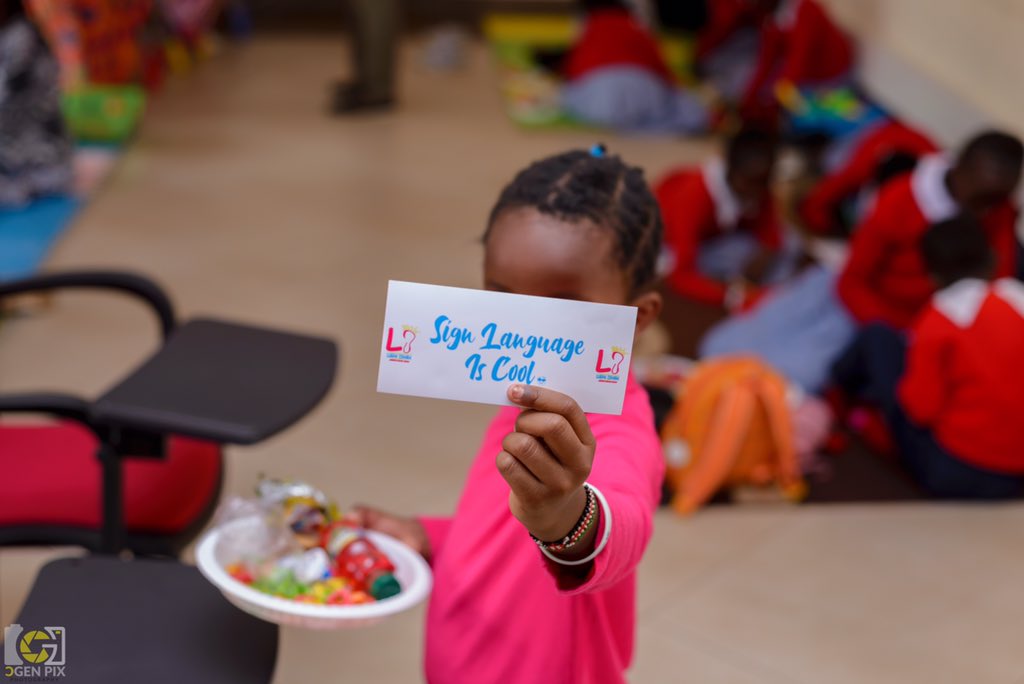LughaIshara's tweet photo. Sign Language is Cool 😎😎 Our mantra this week. What’s your mantra/slogan for a successful week?!
.
.
#babysigningfestival #signlanguagechamp #endlanguagedeprivation in #deafchildren #5yearsandbelow through access of #childfriendly #signlanguageatbirth
@GertrudesHosp https://t.co/tvzITVLojf