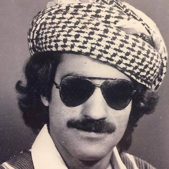 kurdbio's tweet photo. #Peşmerge olduğu dönemlerde #Saddam’ın zalim askerleri tarafından yöneltilen, "gözlerini mi kör edelim, dilini mi keselim? sorusuna karşılık vereceği cevabın tersinin uygulanacağını bildiği için, "dilimi kesin" diyen #Kürt #Dengbej #SaidGabari malesef hayatını kaybetti🙏🤲 https://t.co/LF8iI65V8W