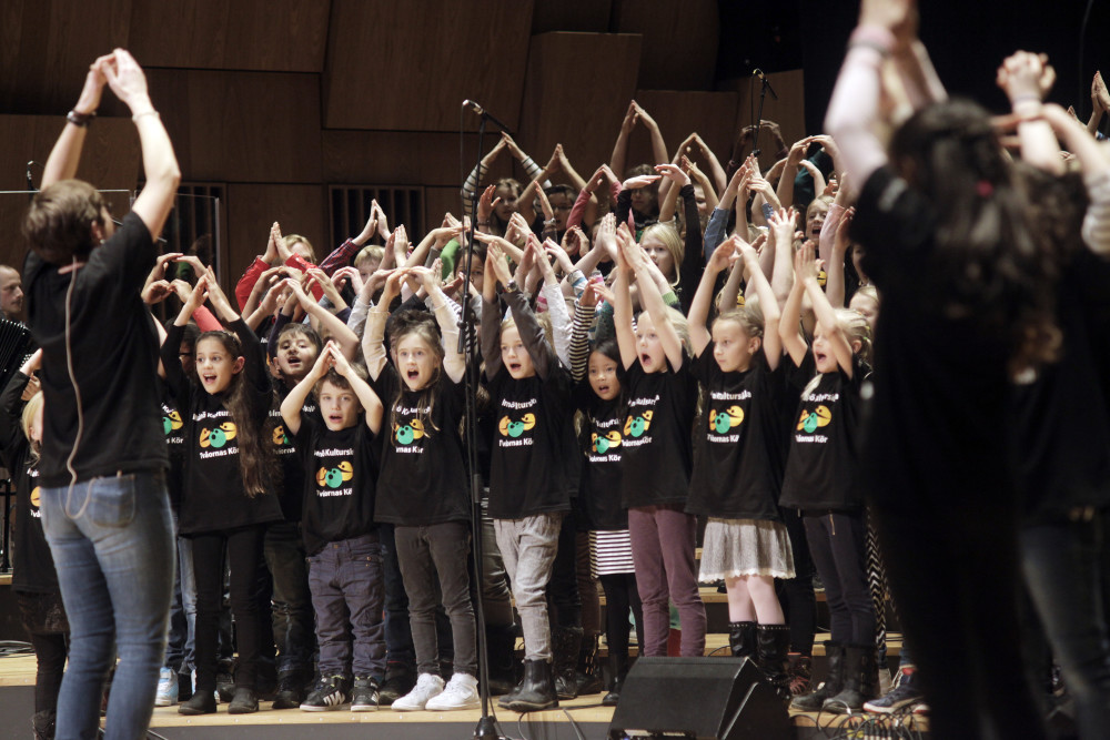 2000 barn är inbjudna till Tvåornas kör den 6 maj! mynewsdesk.com/se/malmo/press…