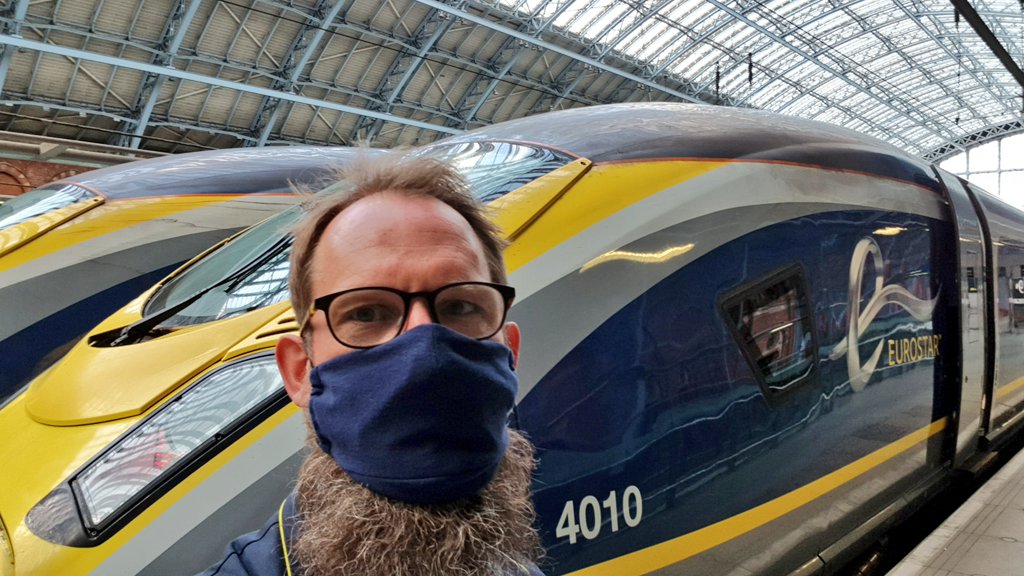 EurostarJustinp's tweet photo. I am smiling underneath, honestly! Welcome on board #ES9022 to Paris. You must now wear a mask at all times when on @Eurostar trains. Please keep yourself and others safe by respecting social distancing and washing your hands regularly. https://t.co/hxGqJ1L89H