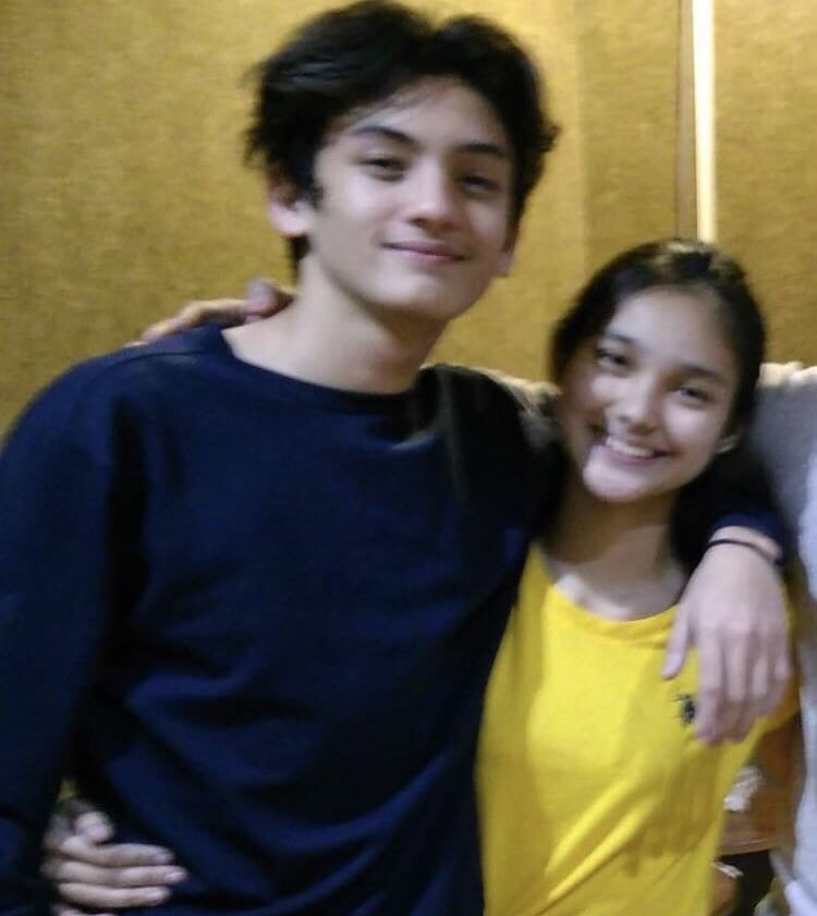 karsethhaylab's tweet photo. lakas naman makaangkin nung kamay sa bewang ni seth, kare. char

WE MISS KARSETH

@MissKareee @imsethfedelin https://t.co/K5Mgpjc13t