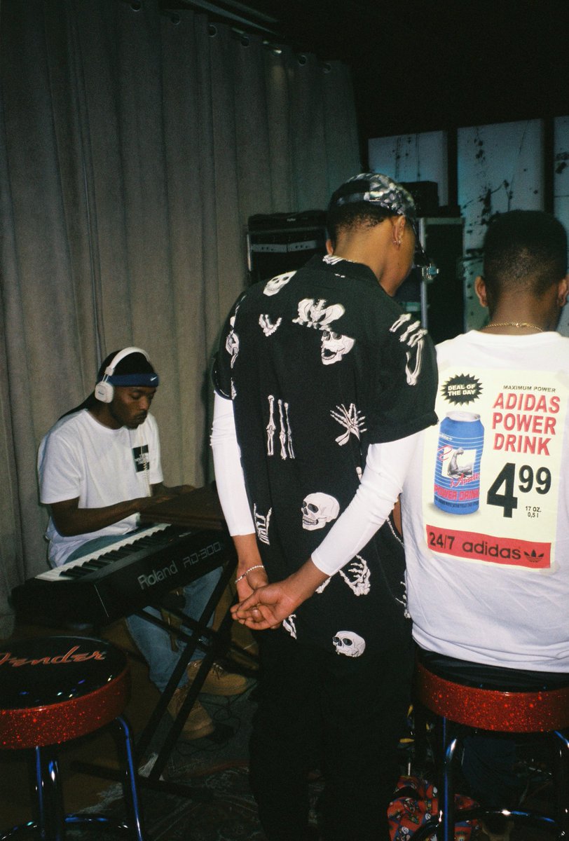 1boywanda_'s tweet photo. AREA 51 🤫 https://t.co/tJlc9c3ZE2