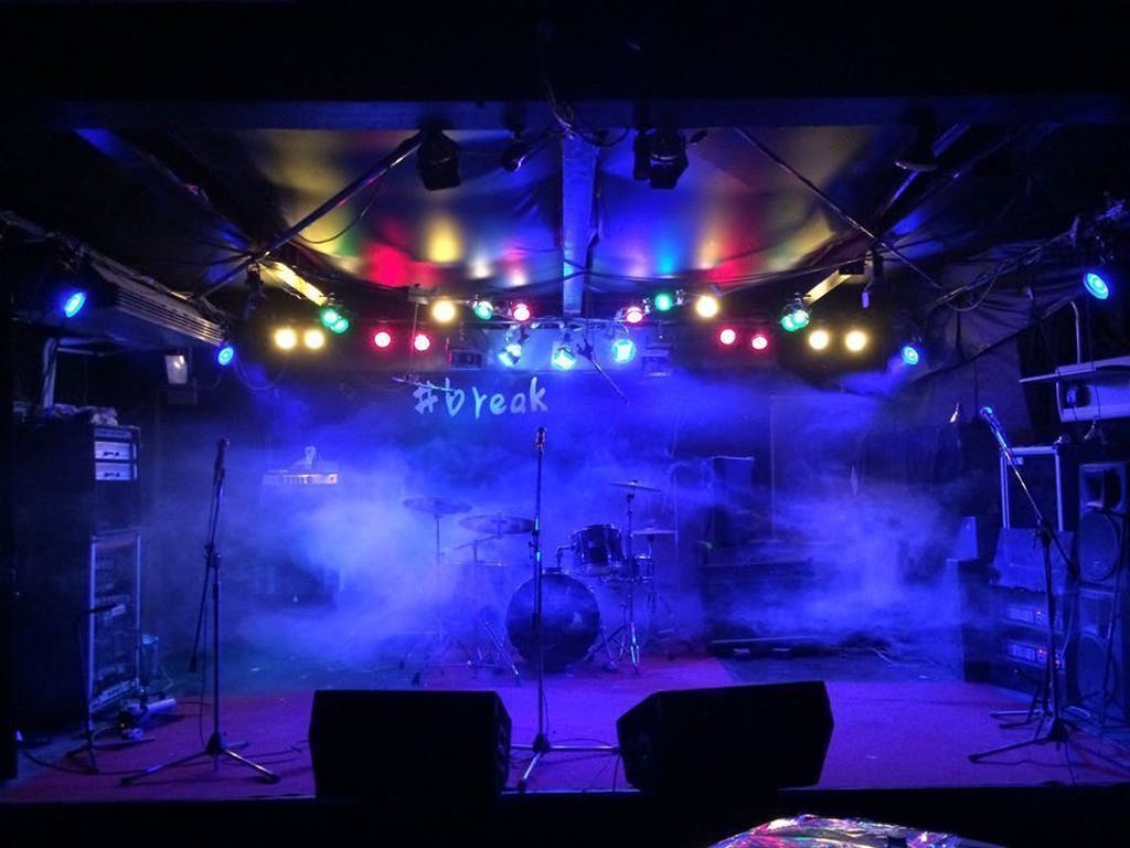CAMPFIREjp's tweet photo. 長野に構える1987年創業の老舗ライブハウス『ブレイク』
30年以上続く音楽文化を絶やさないためにも、皆様の力をお借りしたい・・・！応援プロジェクト実施中🔥
@LivehouseBreak
https://t.co/NSyUJdPjCJ https://t.co/GtO3rV6ess