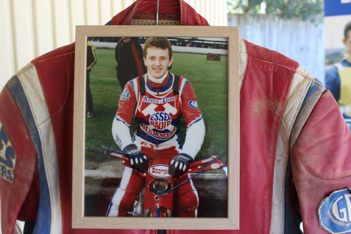 Upright Speedway (@uprightspeedway) on Twitter photo Lawrie Bloomfield should have been celebrating his 55th birthday today. He was never going to be a world champion but he was a lovely man that was taken far too young. If you knew him, you liked him, simple as that🤷♂️
4th May 1965 - 18th June 2019 #RIP
📷 <a href="/dan_gollagher/">Dan Gollagher</a> Lawrie Bloomfield should have been celebrating his 55th birthday today. He was never going to be a world champion but he was a lovely man that was taken far too young. If you knew him, you liked him, simple as that🤷♂️
4th May 1965 - 18th June 2019 #RIP
📷 <a href="/dan_gollagher/">Dan Gollagher</a>