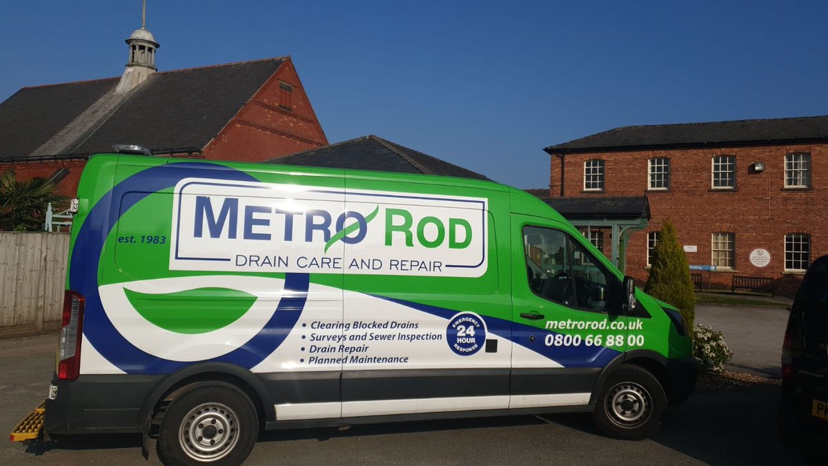MetroRodMCR's tweet photo. Working on another one of our #NHS sites today carrying out #highpressurewaterjetting  and #cctv surveying #unblock #cctv #keyworkers  call us on 0800668800 should you require our services https://t.co/jfKEzRyJwz