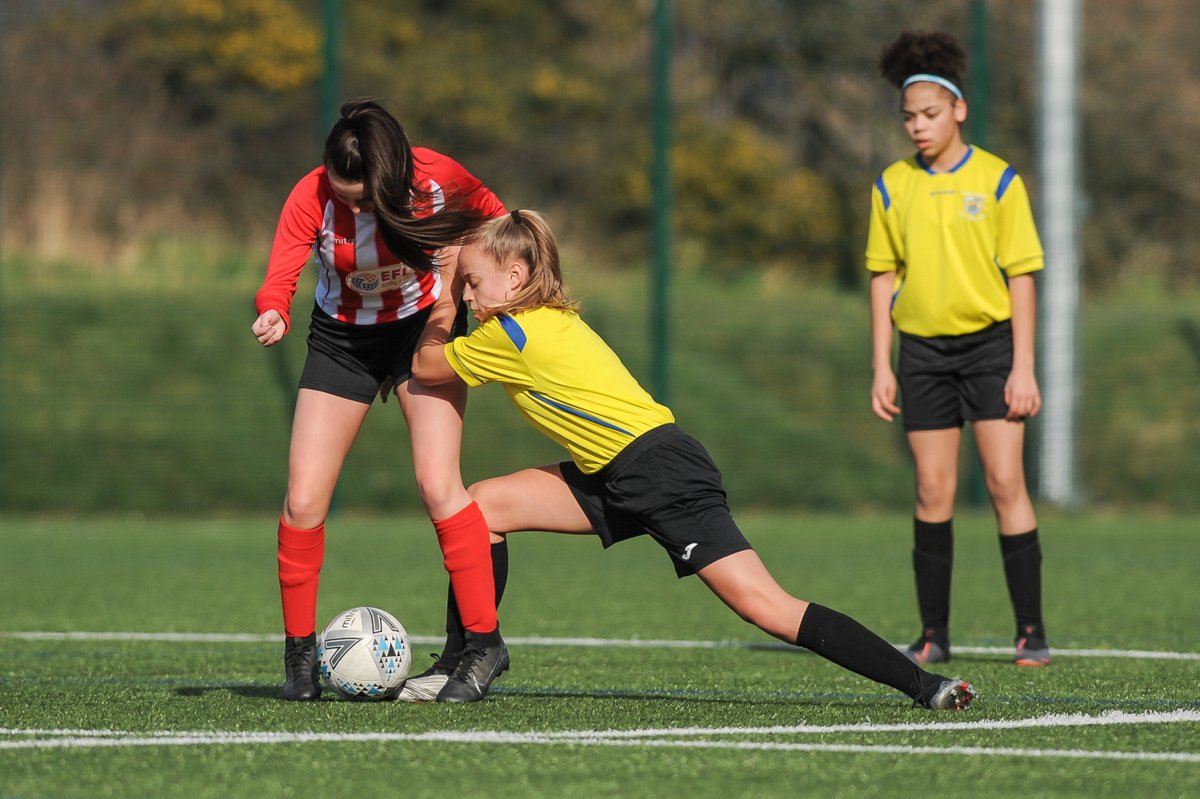 SchoolsFootball's tweet photo. It's #MatchReportMonday and we are looking back at a girls U14 quarter final match up🙌

🏆 @PSSchoolsCup U14 Girls
⚽️ @HodgsonAcademy v @St_JosephsCA 
🗓️March 5 2020
📷 @353photo 
📝 https://t.co/Mx6nNPzttL

#schoolsfootball #girlsfootball #esfa 
🔴🔵⚪️ https://t.co/7dZj6sNsI1