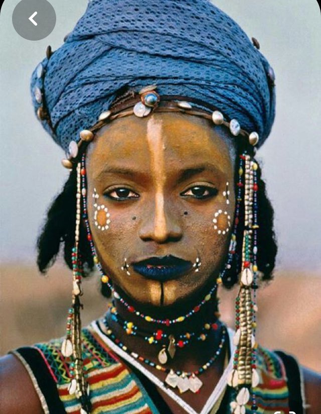 En Afrique, le foulard a différents noms en fonction du pays où il est porté :