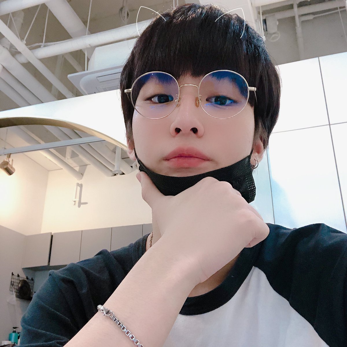TRCNG_official's tweet photo. #TRCNG #Jisung #지성 챔피언 여러분... 전 이제 장발을 포기했습니다... 흑...( ˃̣̣̥᷄⌓˂̣̣̥᷅ ) https://t.co/aO16UgPMuU