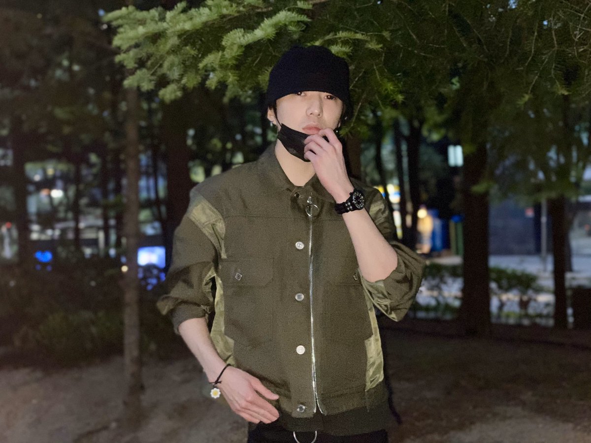 official_yoon_'s tweet photo. 월요일 고생했어요 모두들👍🏻 https://t.co/c8HATWu0T1