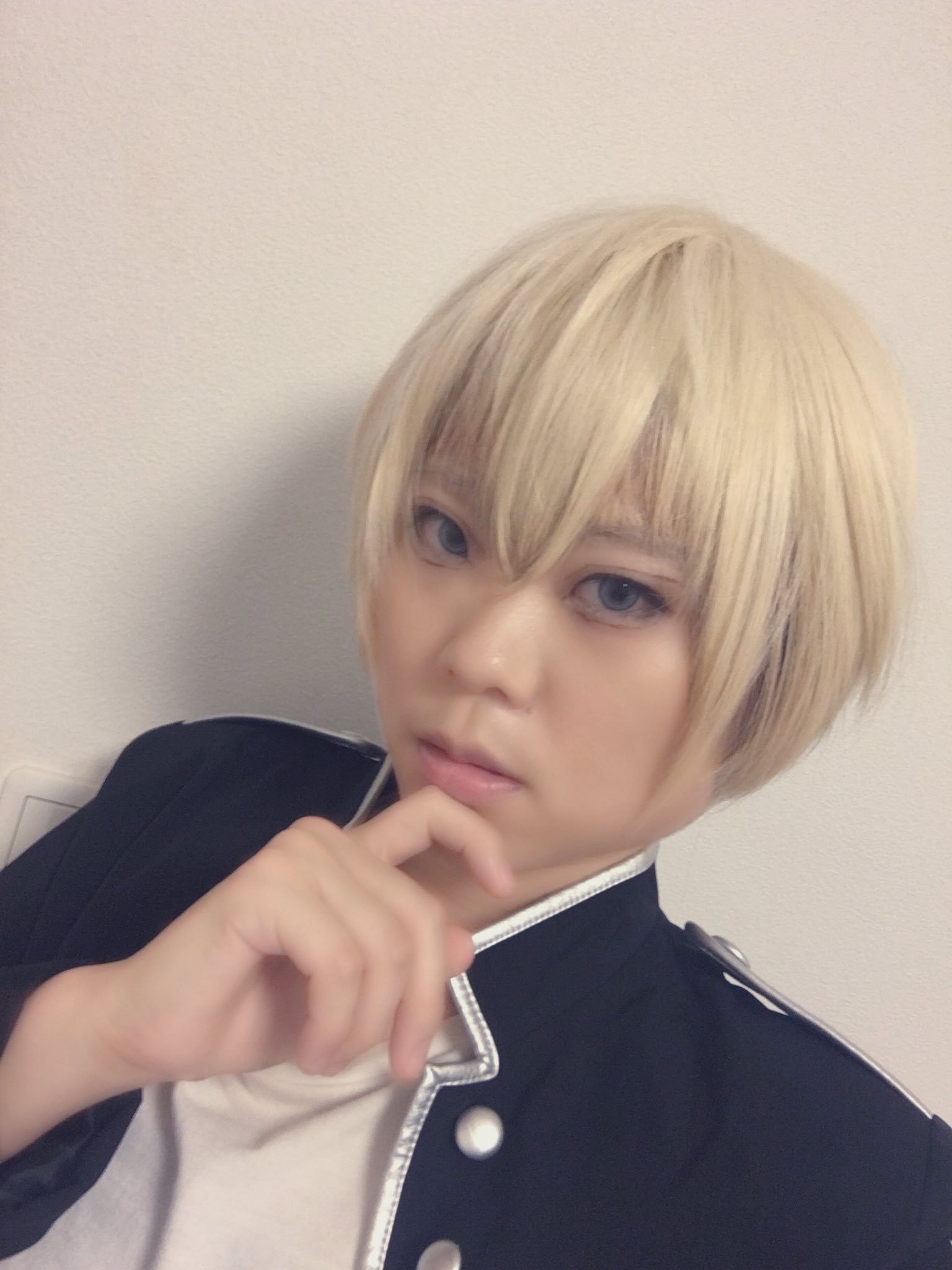 Kaito 被弾済み 安室透 コス 裏切りのステージ 裏切りのステージ衣装好きなんですよね この衣装使って沖矢さんと併せしたいです 安室透 コスプレ 名探偵コナン