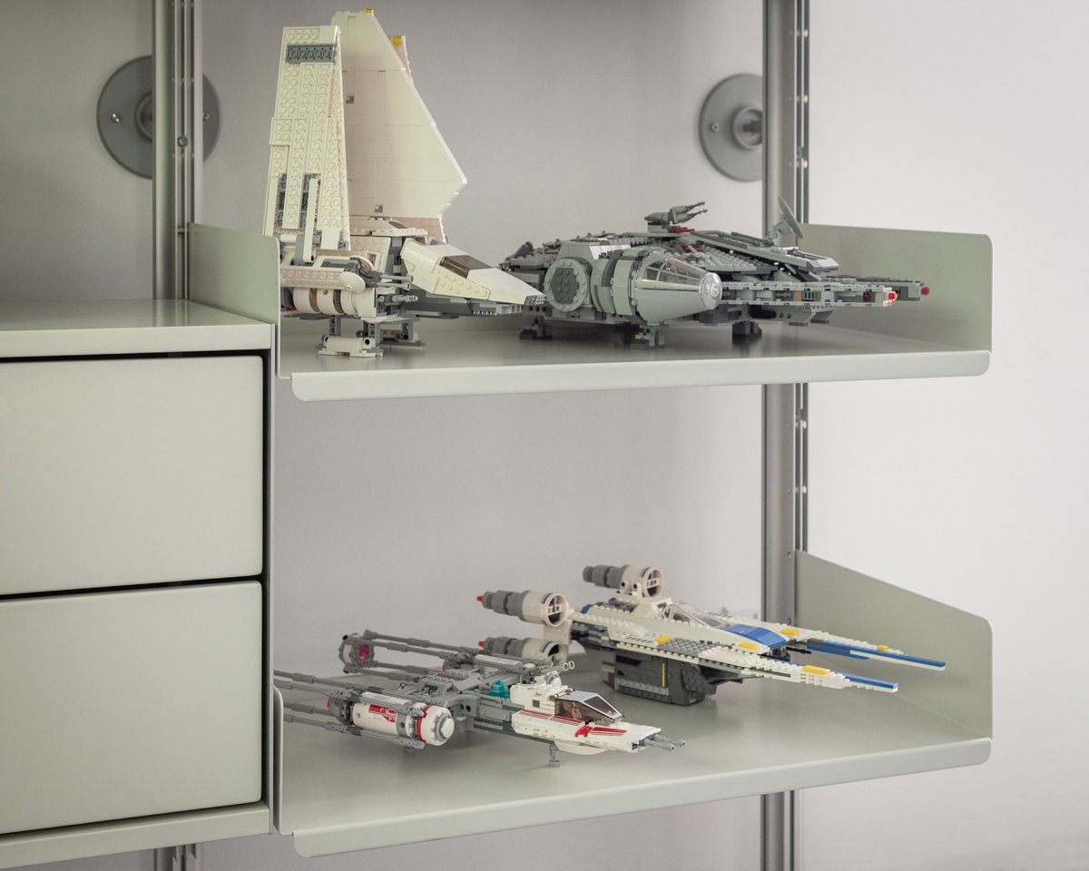 Vitsoe's tweet photo. #maythe4thbewithyou. Make more ‘space‘ in your home with #vitsoe’s 606 ‘Universal‘ shelving. Contact us to begin planning your ‘star‘ system: https://t.co/y9YGg7Wzjb. Available in colours to suit both the light (off-white) and dark sides (black). #StarWarsDay #dieterrams https://t.co/ynrU8SU71x