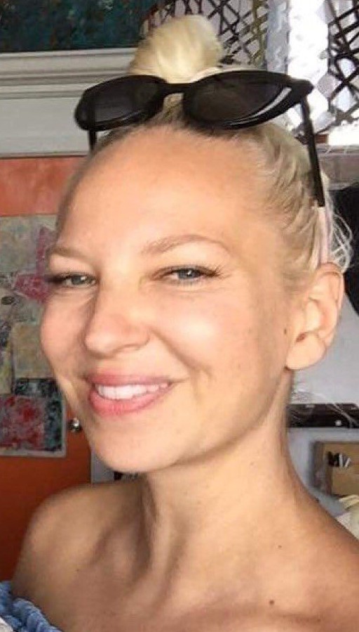 iminhere1970's tweet photo. #LittleNotes4_2day ~320~05/04/20~ Good Morning  @Sia &amp; Lovers.  Music Saved My Life. Sia Furler's Music. I Know She Hears This A Lot But It's Actually True In My Case. Thank You My Old Friend. I Love You, Keep Going~❤️ https://t.co/ZpfXrcQ8EV