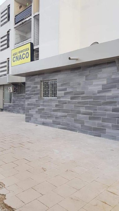 MickyJnr_'s tweet photo. 🇨🇮 ASEC Mimosas' fans are putting up this structure! 

Africans are capable. 👏

#ASECMimosa #AfricanFootball https://t.co/rDBOXLAEtM