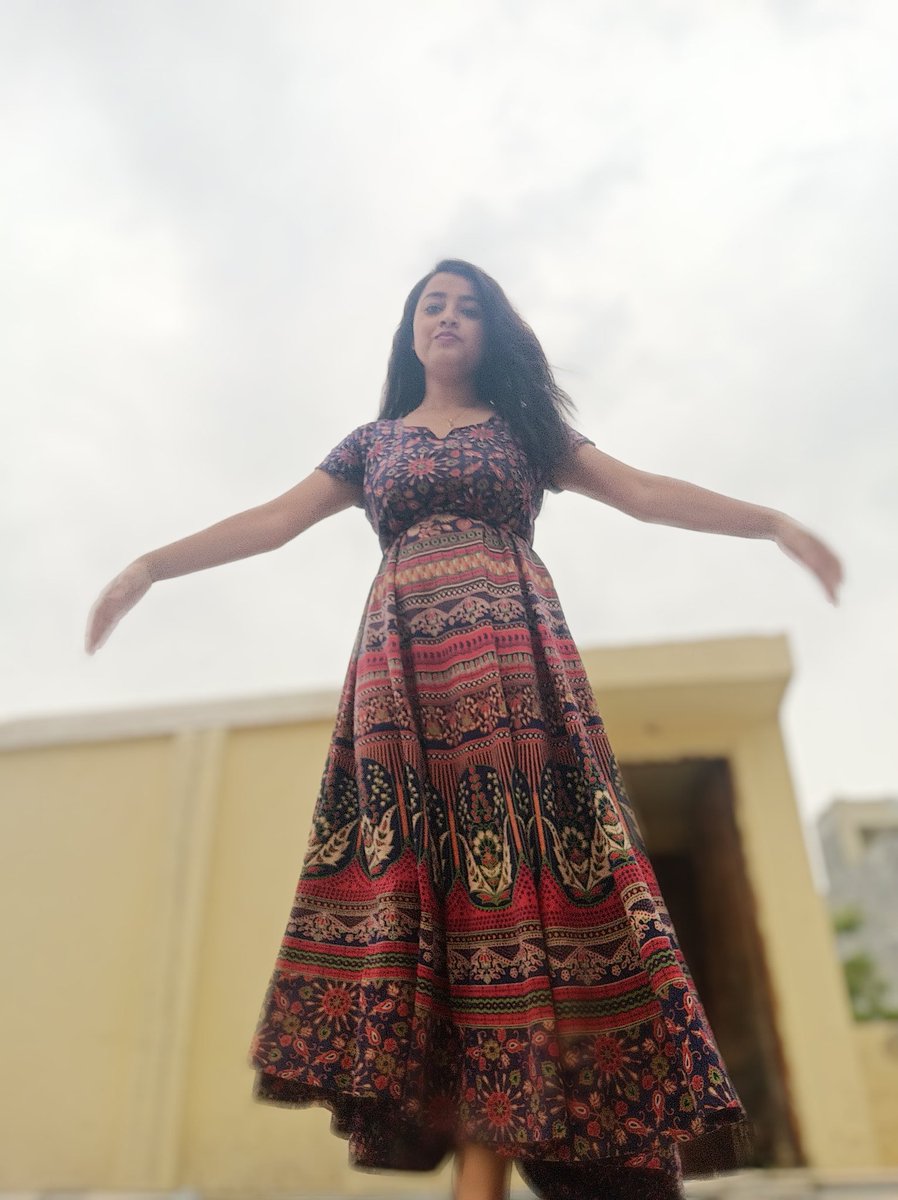 heypragya's tweet photo. तुमने पूछा था कितनी मोहब्ब्त है?
इस तस्वीर में ही तुम्हारा जवाब है।
-PJ
#pragyajha

A photographer in me☺️ https://t.co/8y9zx0WUz7