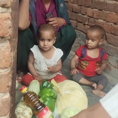 project_umeed's tweet image. Daily update of hope: 267 hungry families were fed today. 

We don&apos;t know when the #lockdown will end. Need your help to continue providing food to those in need bit.ly/projectumeed

#UmeedProject #COVID19 #mondaythoughts #coronavirus