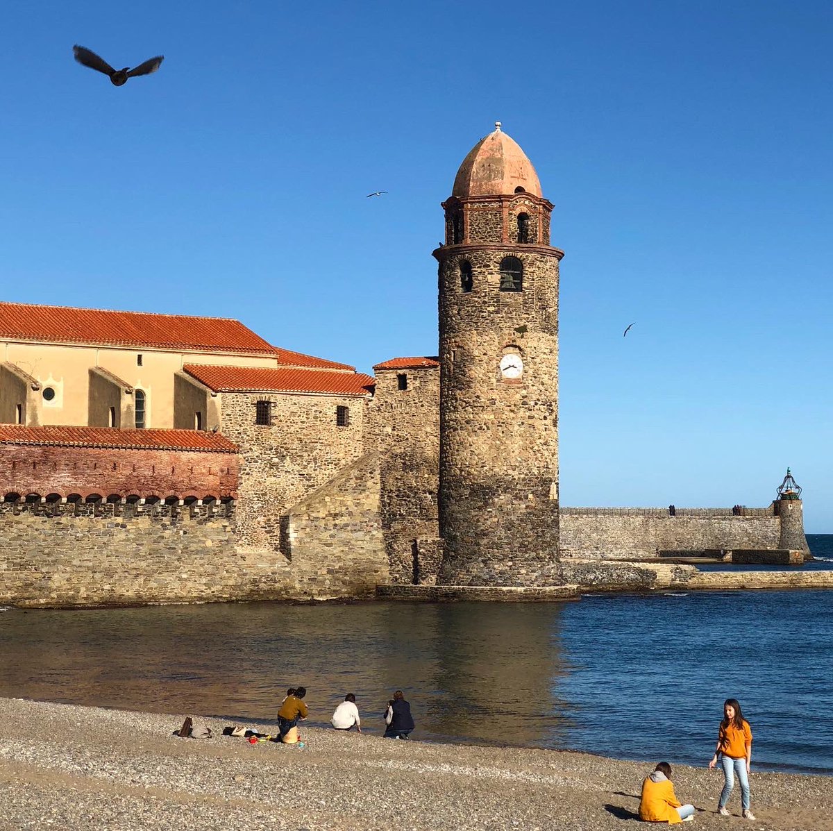 CaroleDelga's tweet photo. Le #ChèqueTourisme que nous proposons au @gouvernementFR :
une aide concrète pour se restaurer, se loger, se déplacer ;
une mesure efficace pour soutenir les professionnels du secteur &amp; le pouvoir d’achat des familles.
#Tourisme https://t.co/9ICUInyfUH