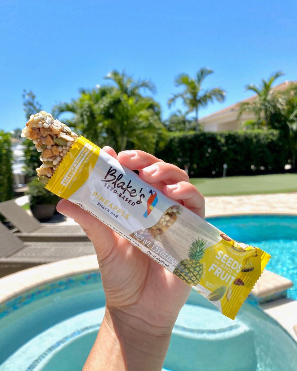 eatblakes's tweet photo. We love seeing how you #SeedYourPassion with our new packaging! ☀️😂⛳️ #ParrotMode https://t.co/uJtTETKvNG